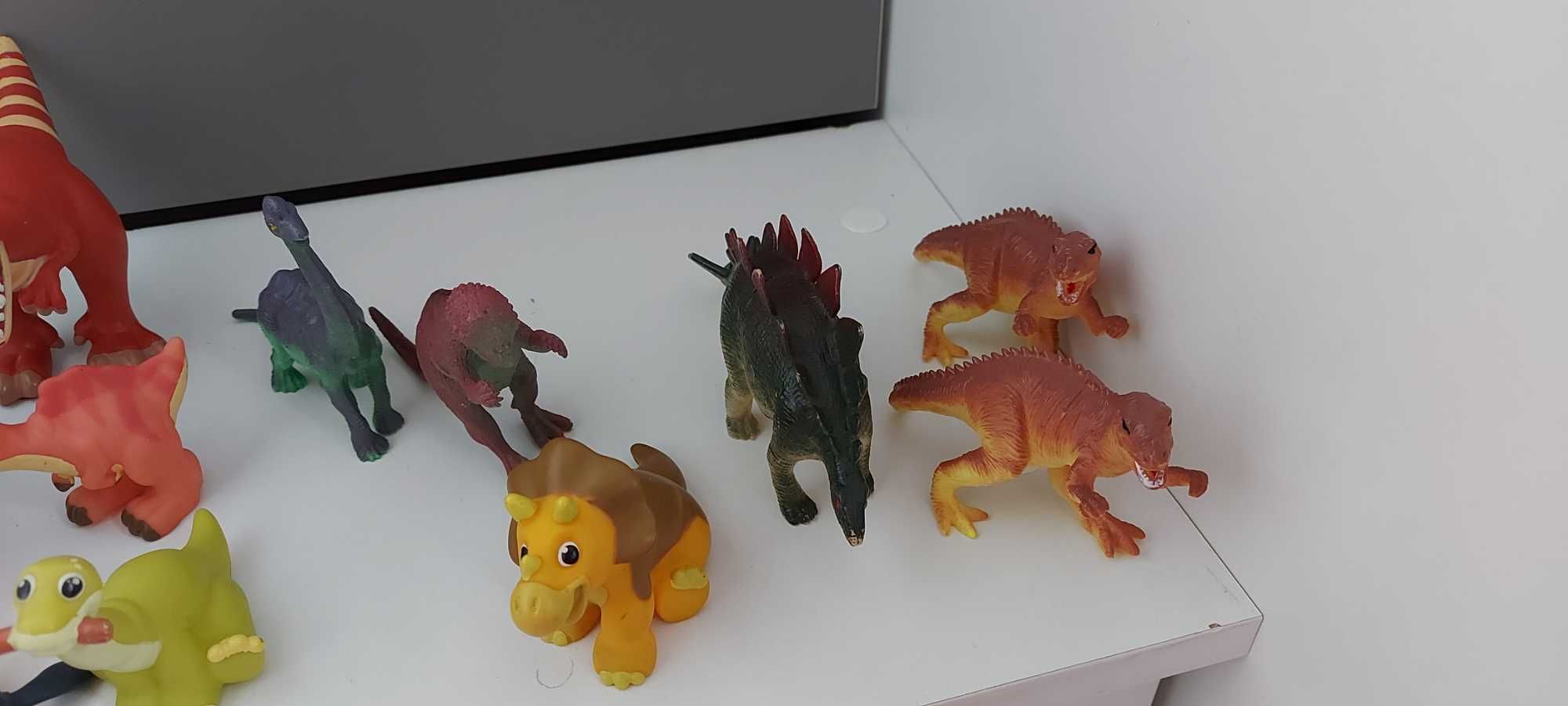 Dinozaury figurki zestaw x 13 sztuk