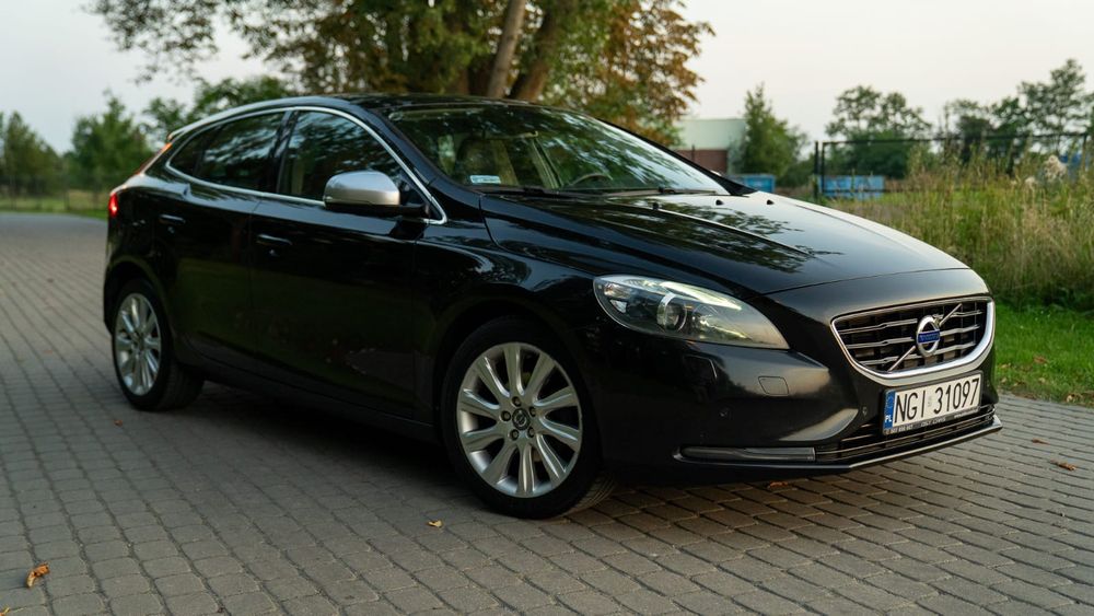 VOLVO v40 D2 Full opcja