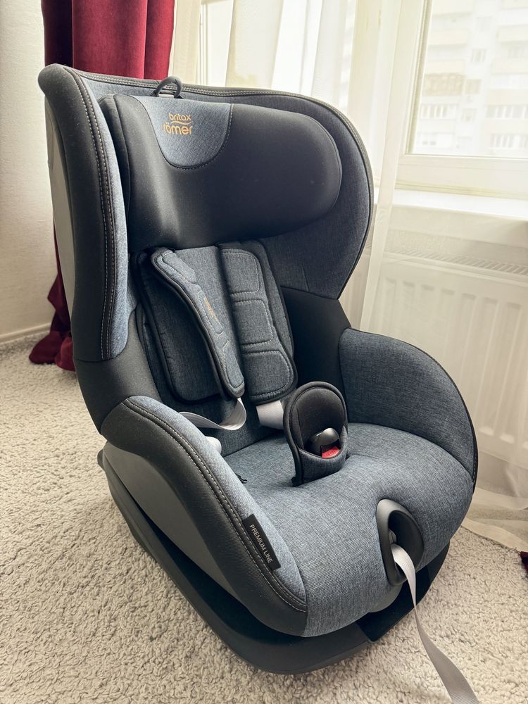 Автокрісло Britax-Romer TriFix2 i-Size Isofix блакитний мрамор