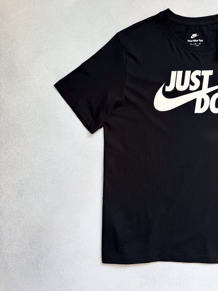 Оригінальна футболка Nike Sportswear Just Do It L