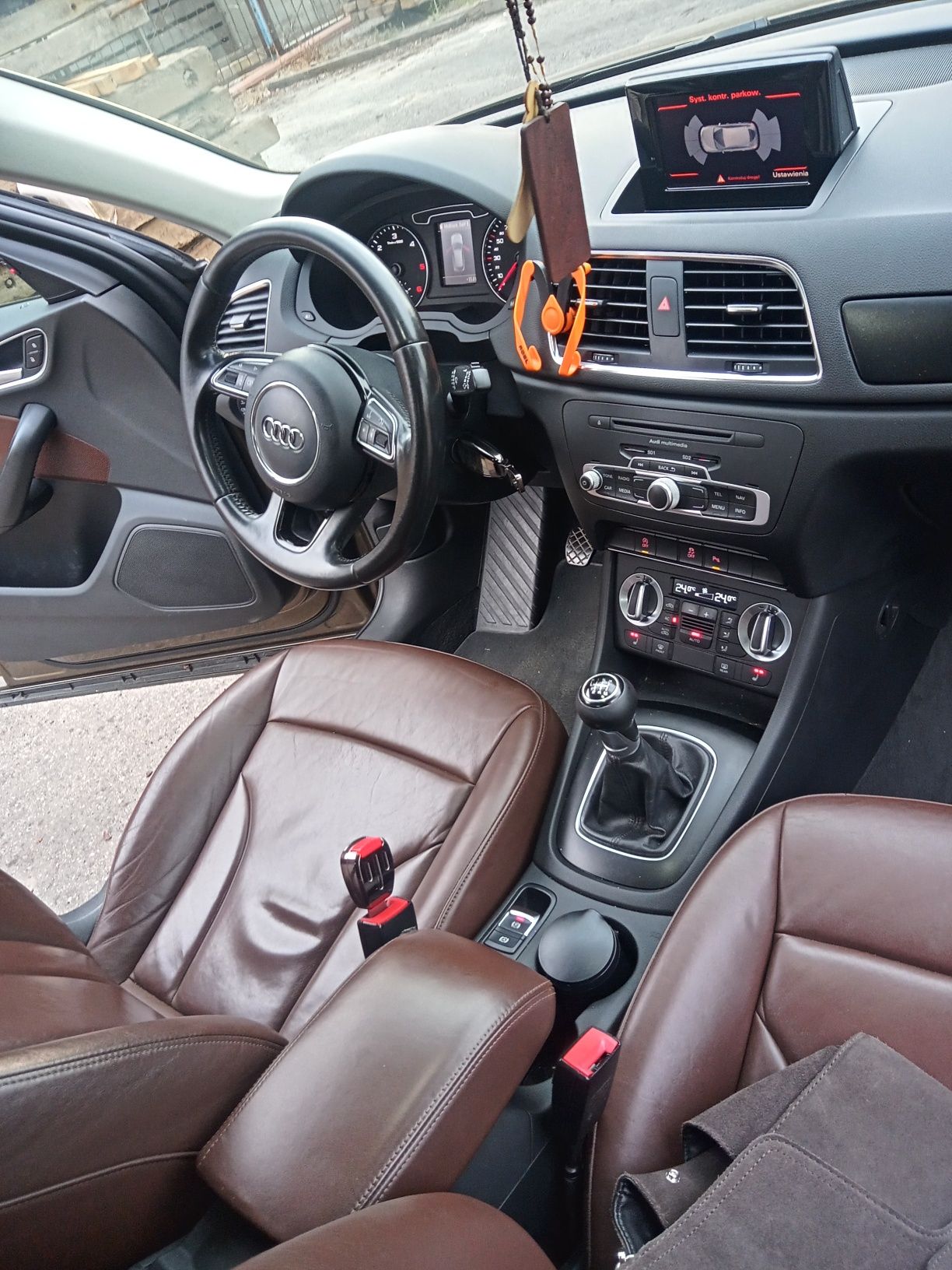 Audi Q3 2.0 TDI .