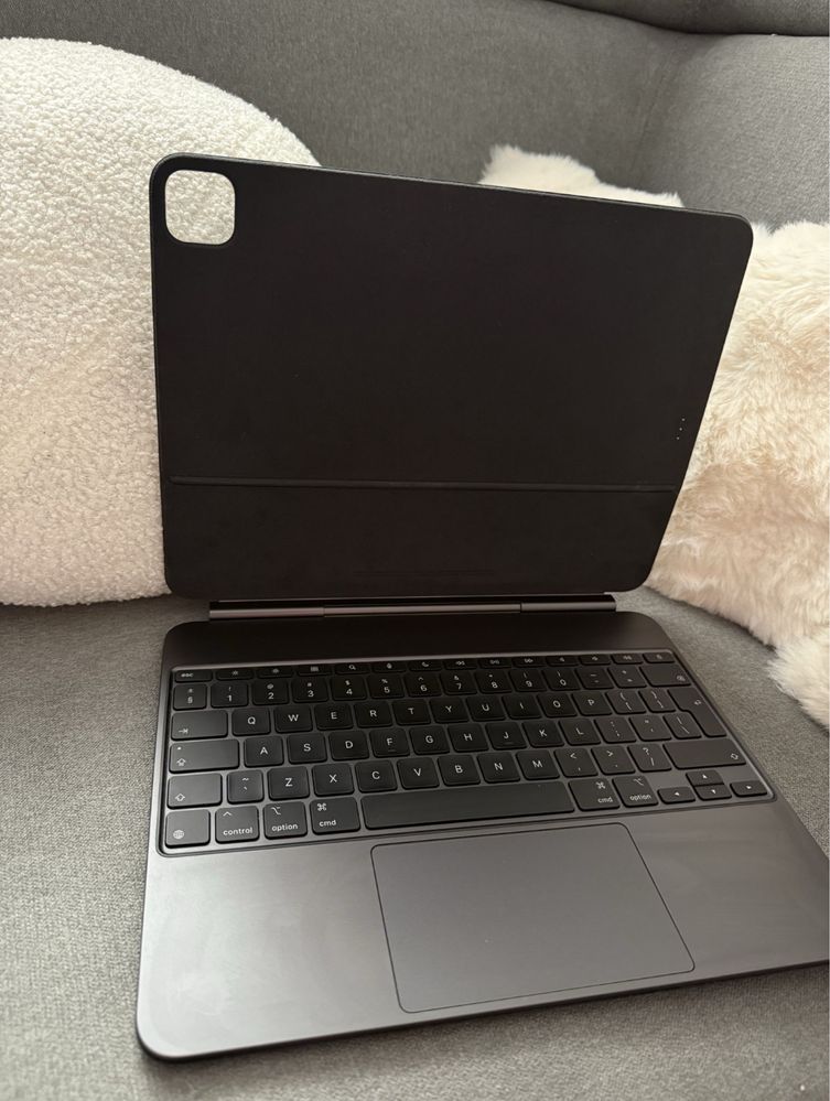 Apple Magic Keyboard iPad Pro 13 M4