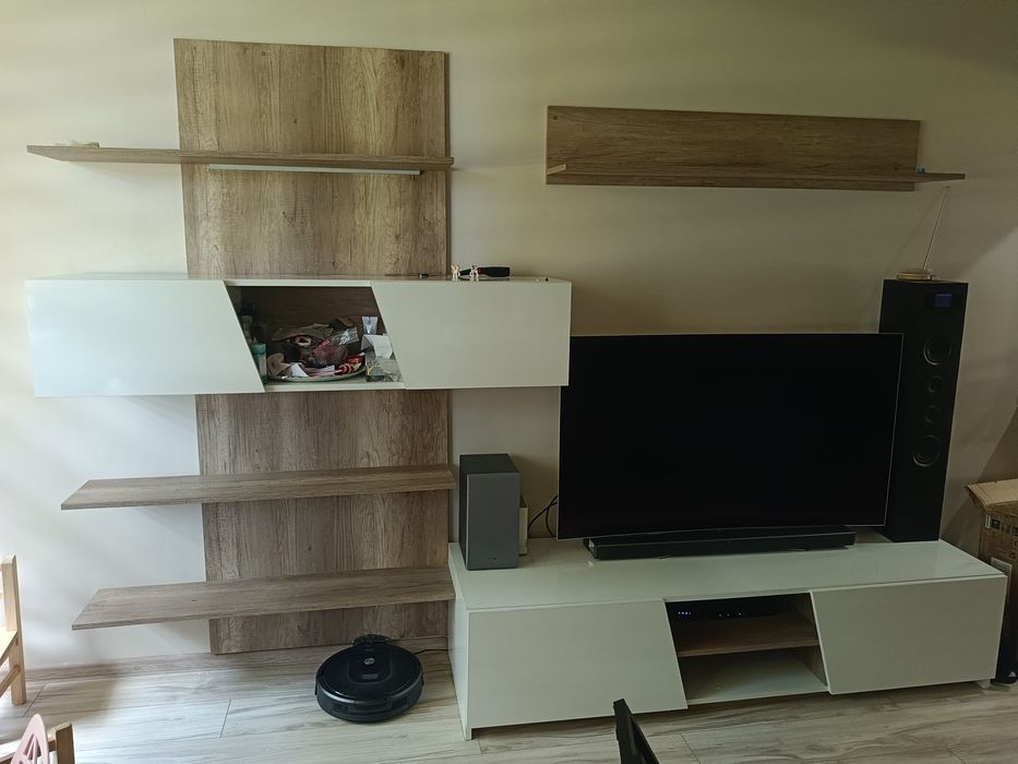 Meblościanka RTV szafka pod telewizor półka wisząca płyta biały połysk