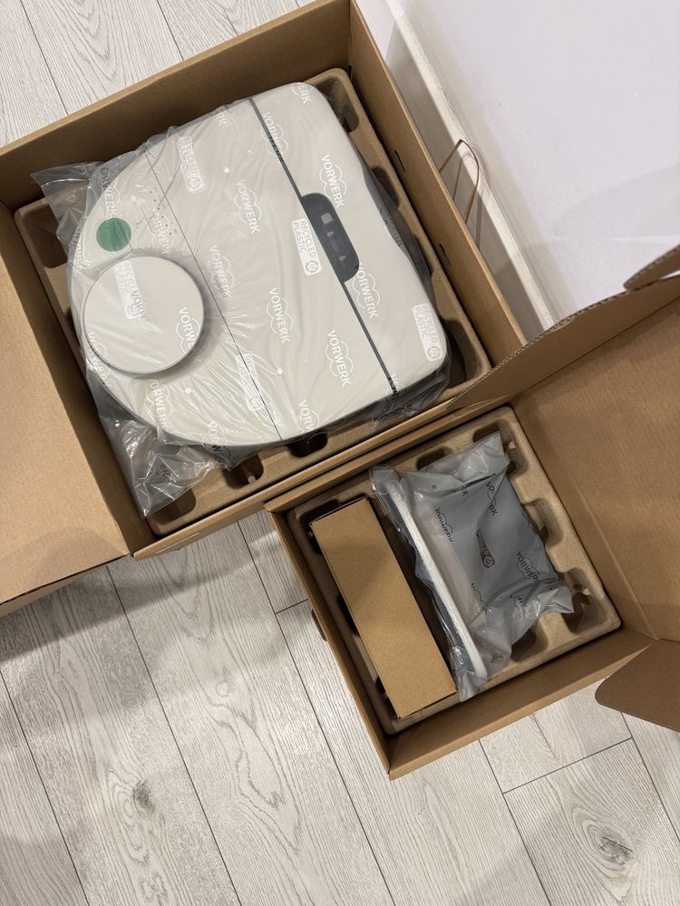 Nowy Robot sprzątający Vorwerk Kobold VR7
