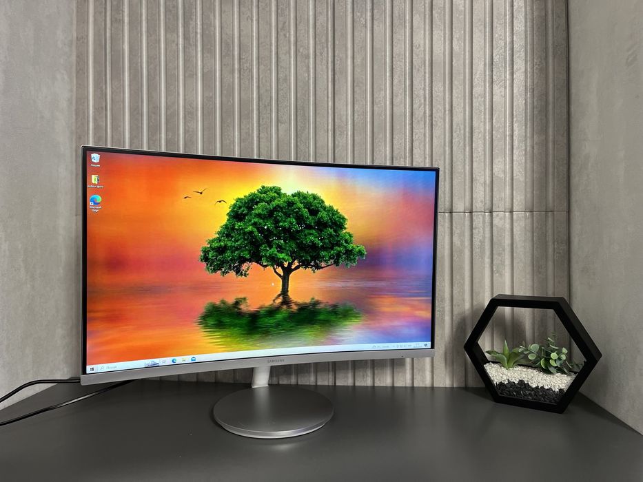Вигнутий білий монітор Samsung 27 дюймів full hd