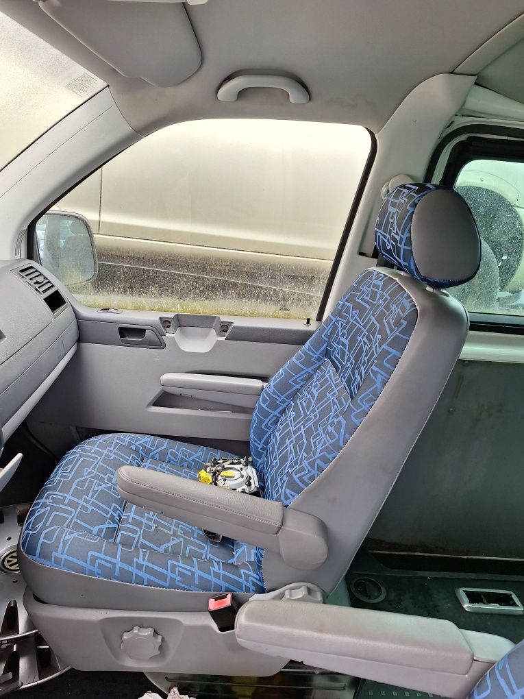 Fotele komplet foteli transporter t5 caravelle