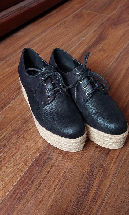 Czarne buty na koturnie wiosna lato jesień rozmiar 39 wysokie czarne