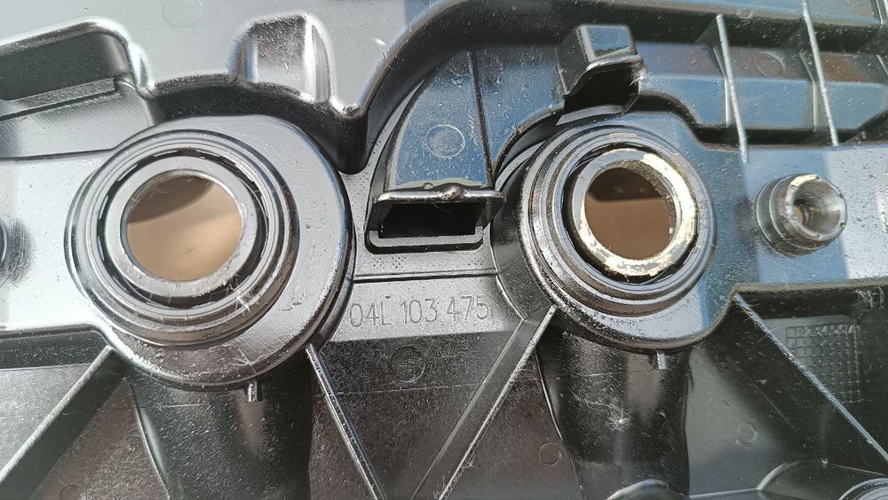 Клапанна кришка 04l103475 audi vw skoda 1.6 -2. 0 дизель