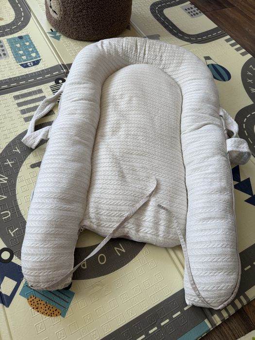 Продам кокон для немовляти+ подарунок