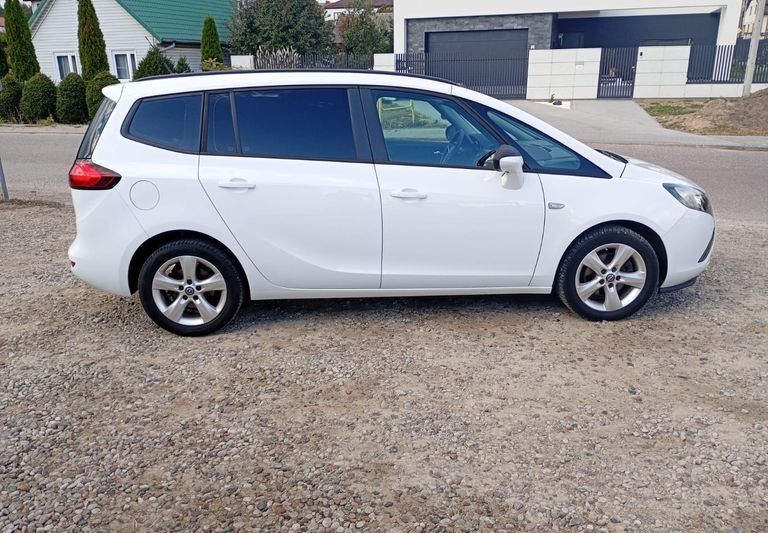 Opel Zafira 2014