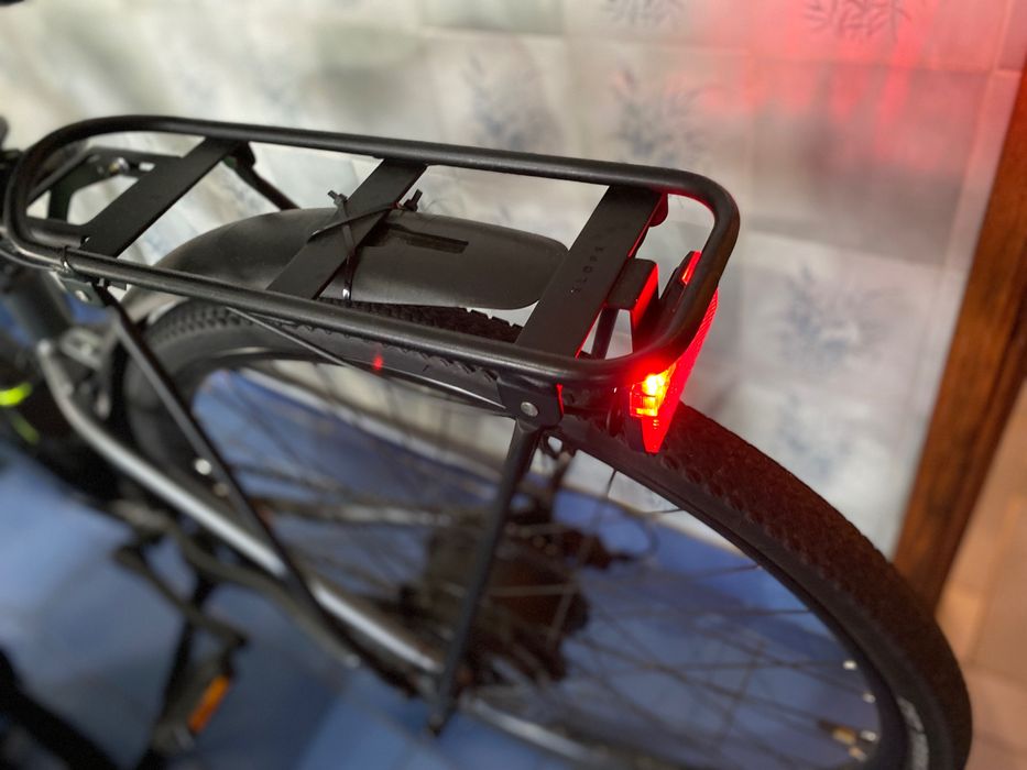 Bicicleta de Trekking Elétrica Quadro Alto Riverside 520 E Cinzento