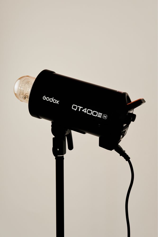 Студійний спалах Godox QT-400 III M