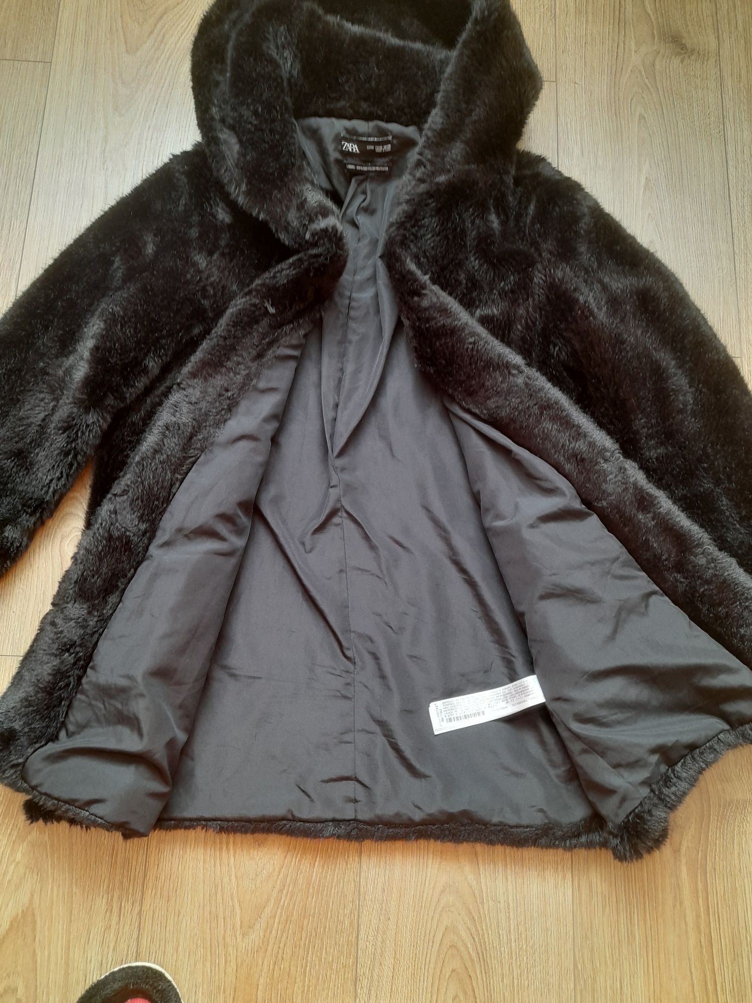 Шубка фірми ZARA