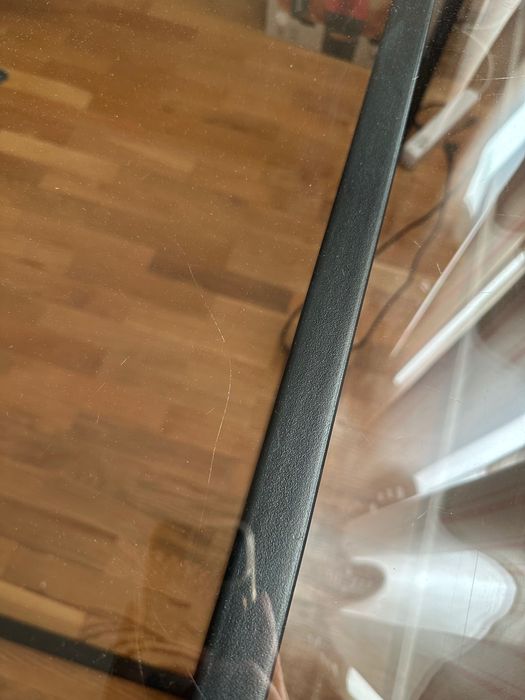 Mesa de vidro (Area)