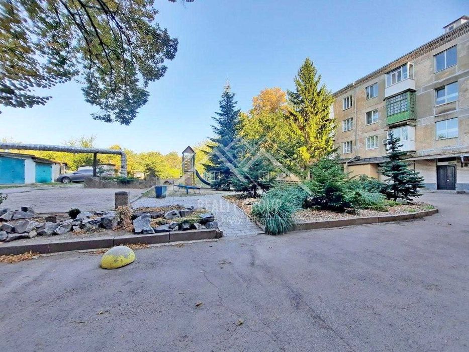 Продаж 2к "сталінки" з автономним опаленням