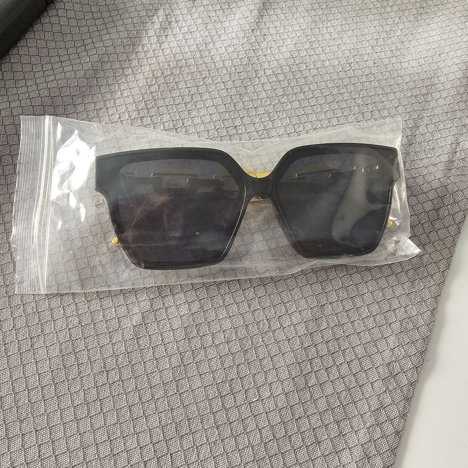 Nowe okulary przeciwsłoneczne