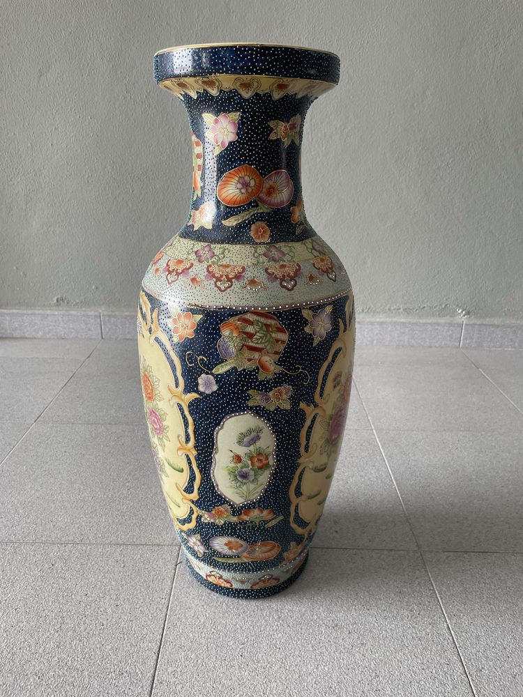 Jarrão de porcelana chinês