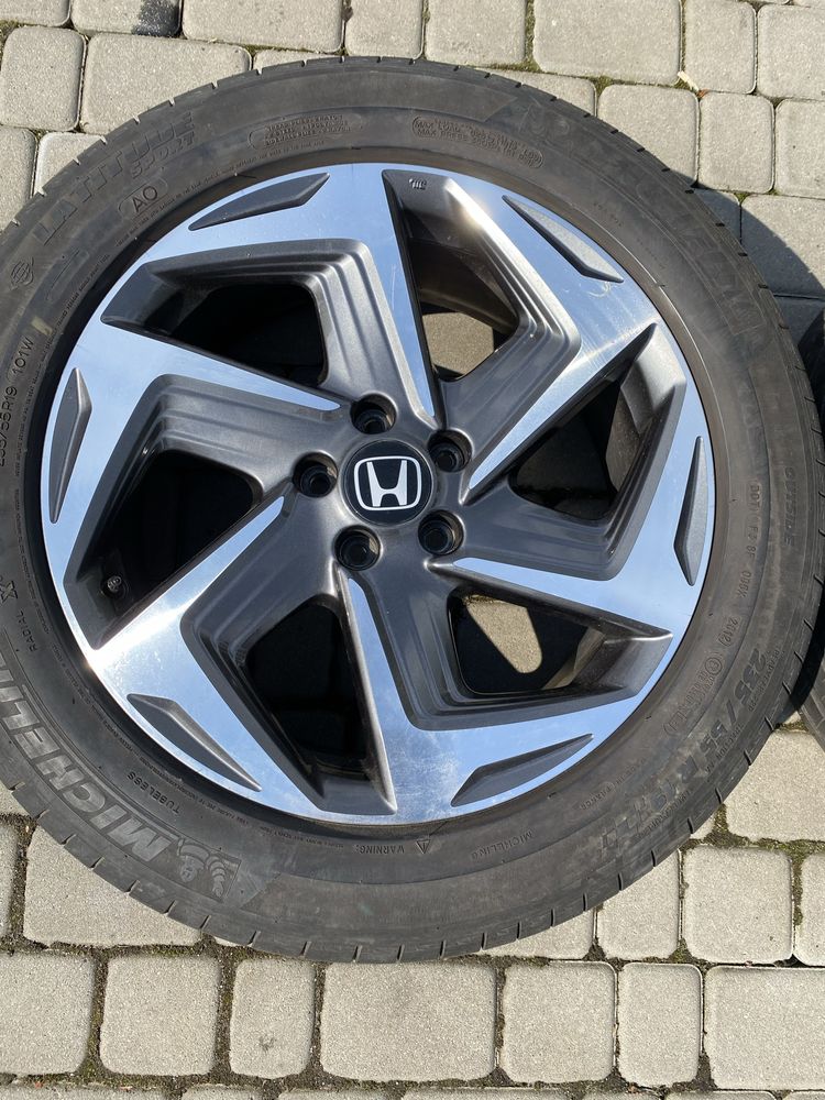 Alufelgi 5x114,3 19" Honda CR-V HR-V Odyssey Breeze opony 235/55/19