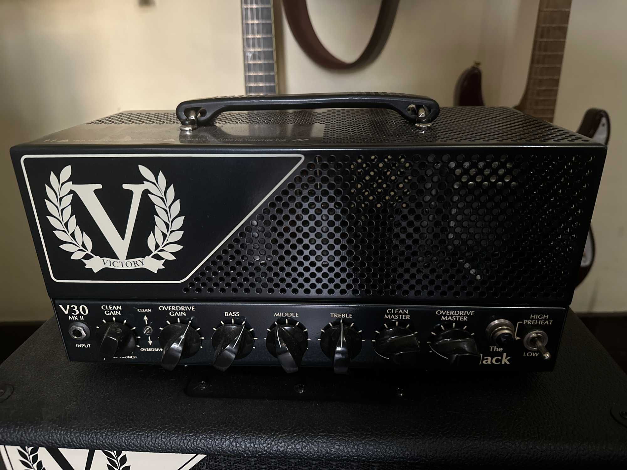 Victory V30II The Jack + 112 Cab