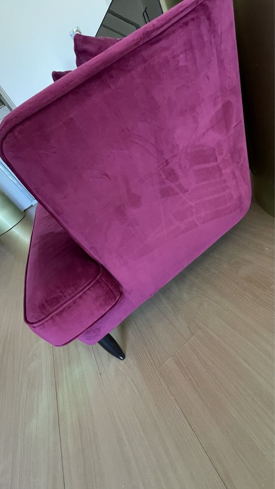 Sofa veludo bordeau “Como novo”