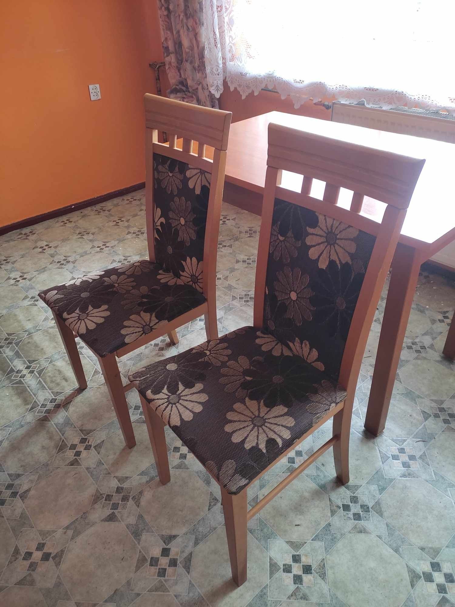 Krzesła eleganckie do salonu