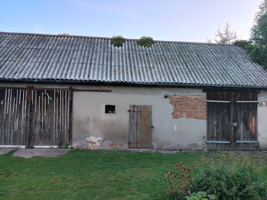 Mieszkanie ze stodołą i działką o pow. 373 m²
