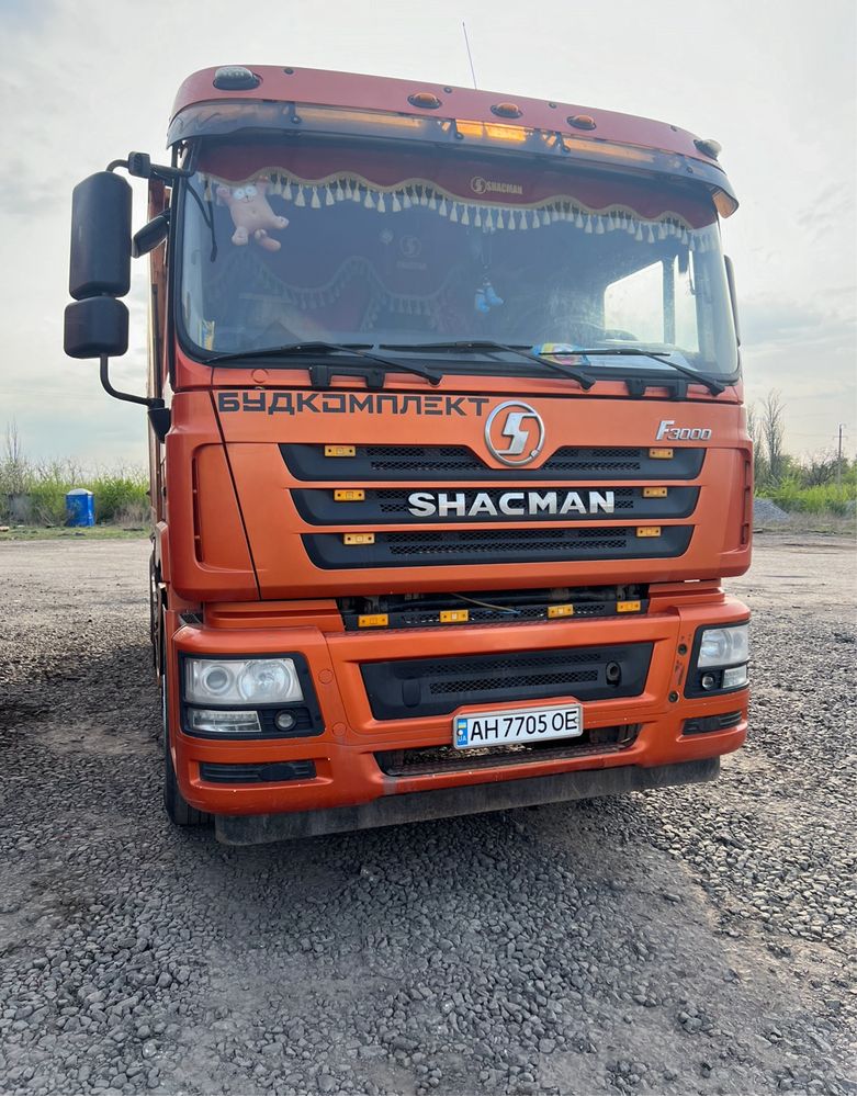 SHACMAN F3000 на полном ходу