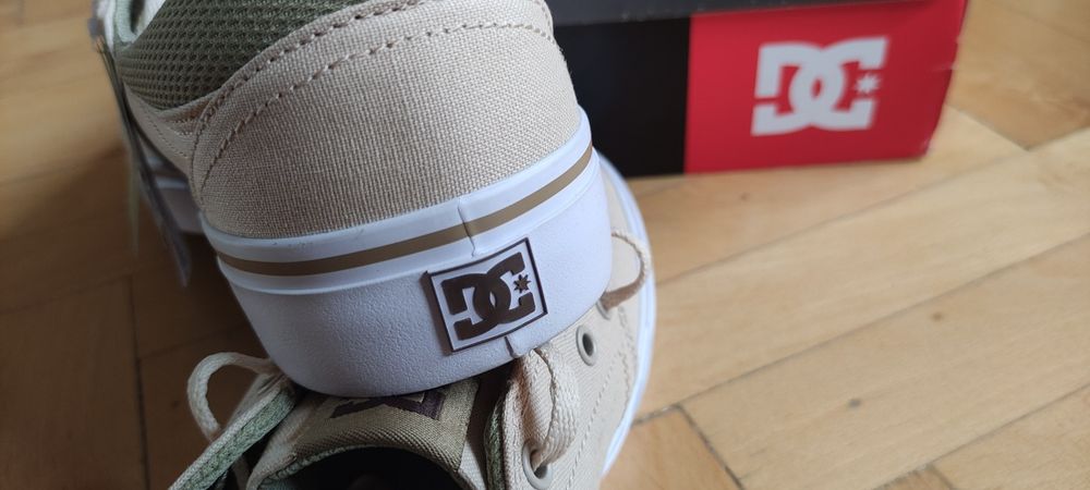 Nowe buty DC Shoes Trase TX w rozmiarze 46 długość 30cm