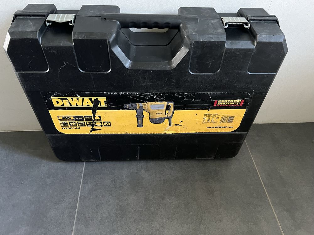 перфоратор  SDS-MAX Dewalt D25614