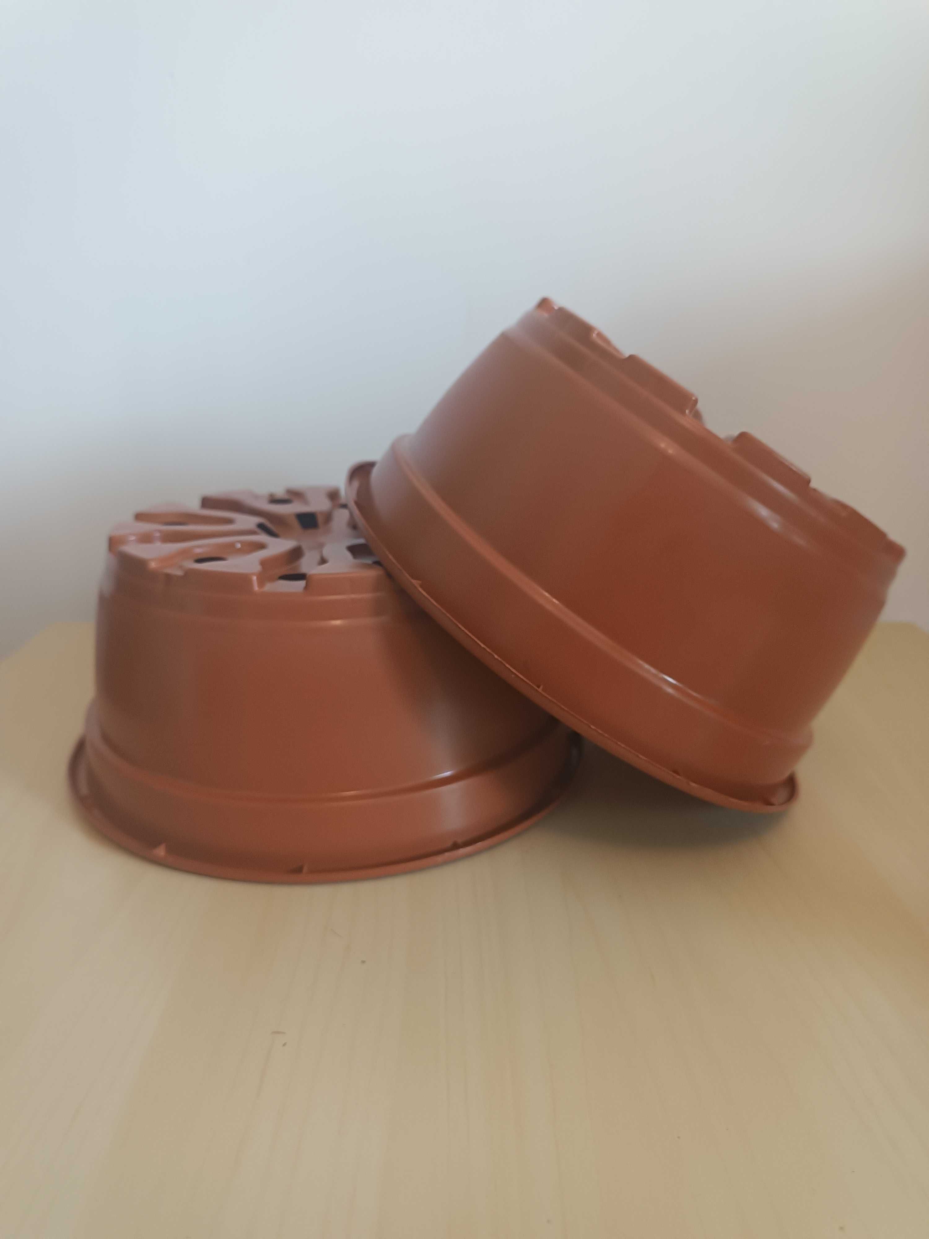 miski doniczki chryzantemowe 3 L na grób 22,5 cm chryzantemy terakota