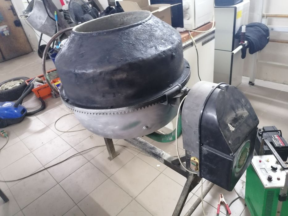 Бетономешалка. Доставка.