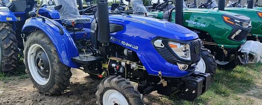 Мінітрактор FORTE RD 244 Люкс рівна підлога бокова КПП трактор