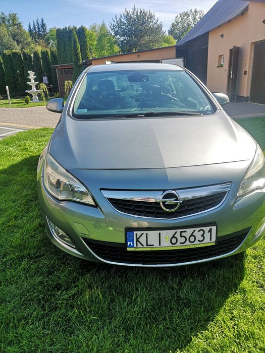 Opel Astra 1.7 CDTI Cosmo 2010
