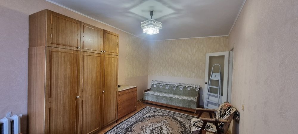 Оренда однокімнатної квартири . Другий поверх . Вікна на Миколаїв .