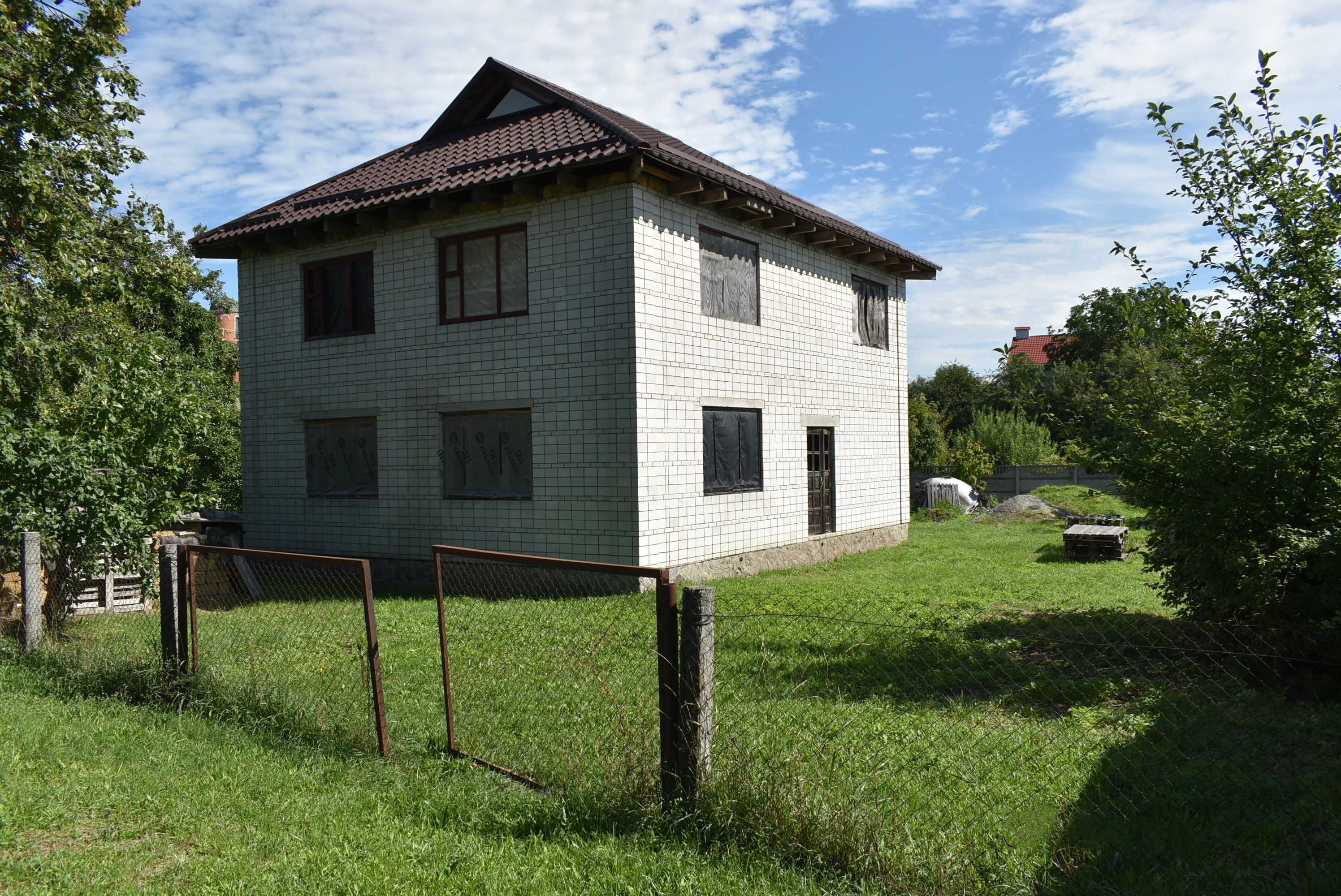 Продається земельна ділянка з недобудовою у місті Бориспіль