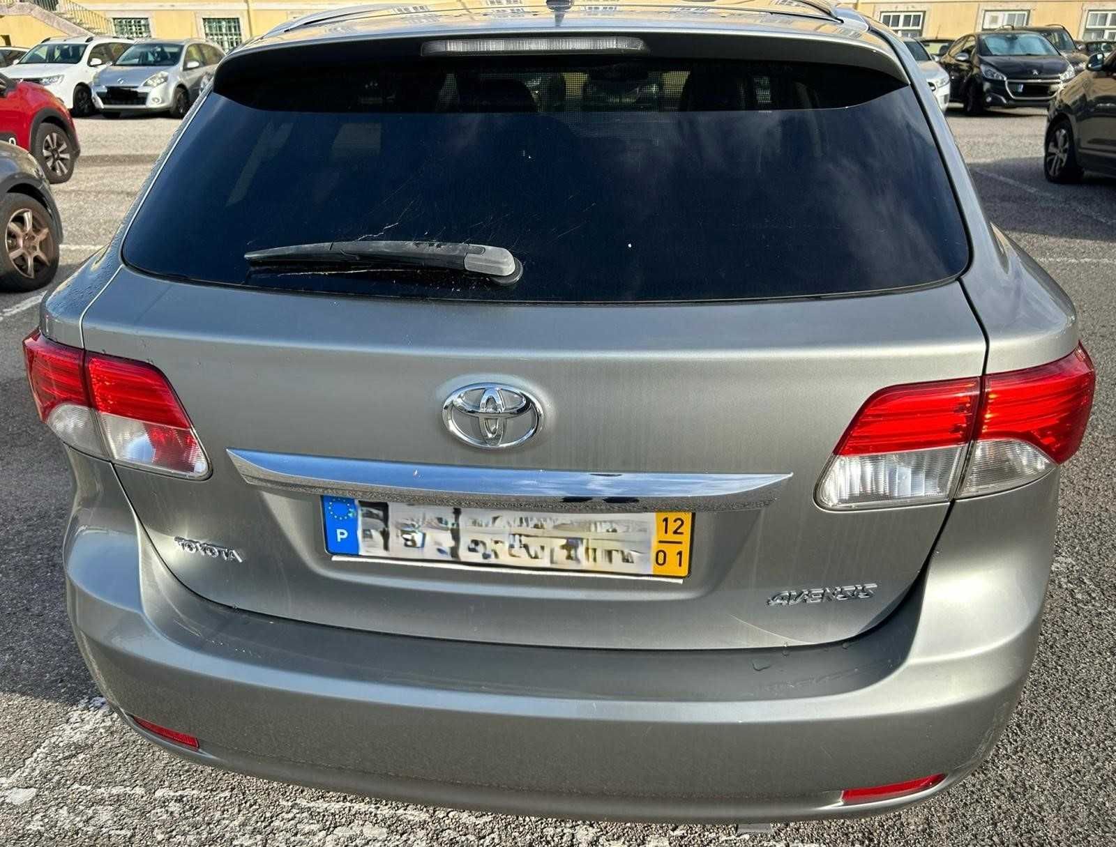 Toyota Avensis 2.0 D4D Ano 2012