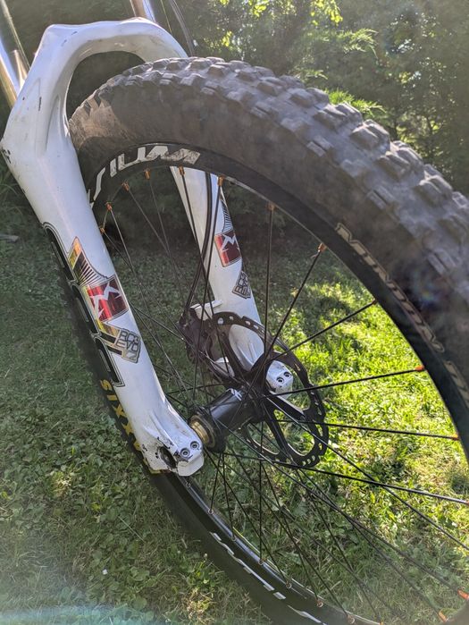 Rower zjazdowy Commencal Supreme v3 DH/FR roz. M