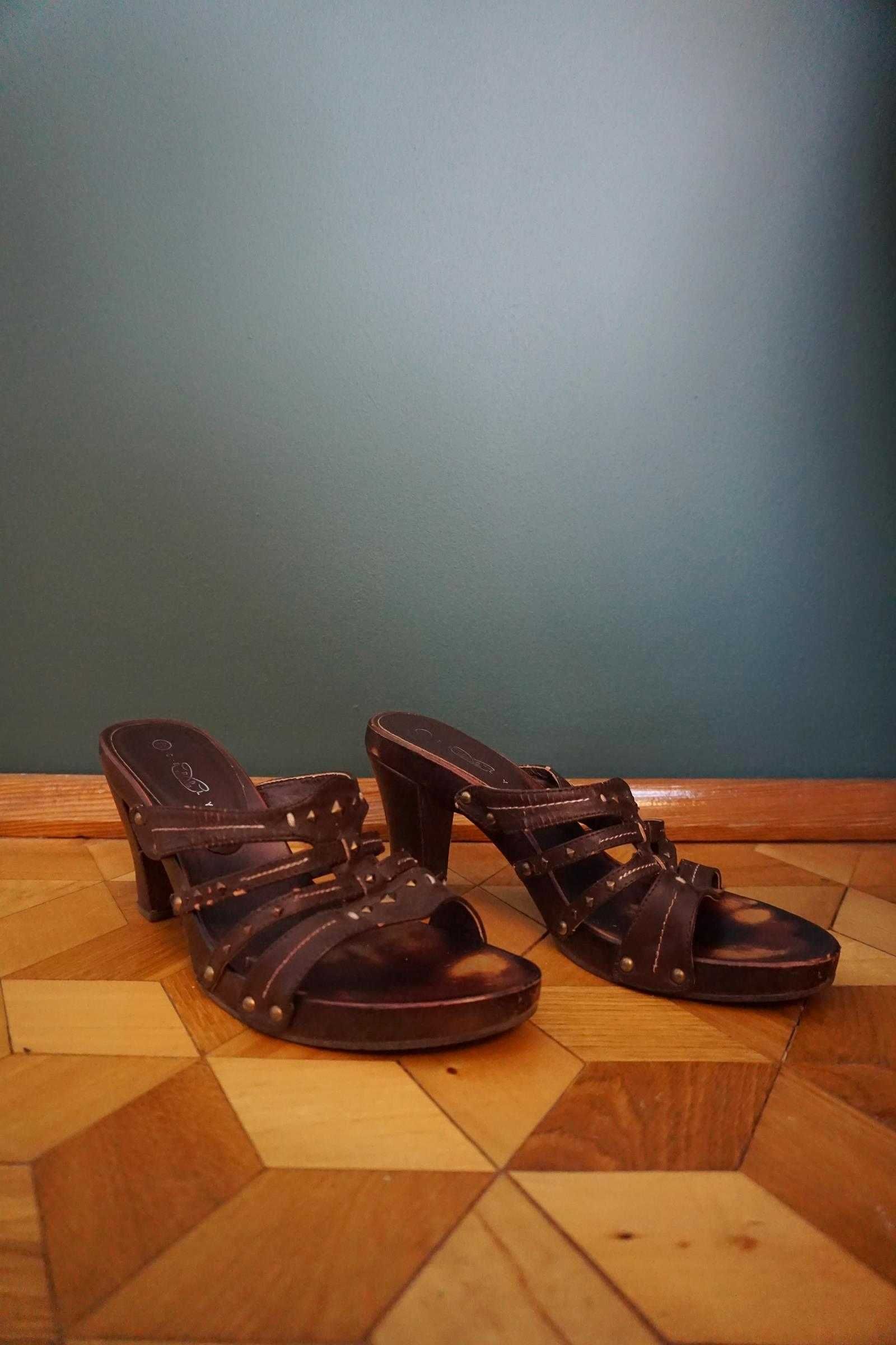 Buty klapki sandały 40 skórzane na obcasie klocku grubym skóra brązowe