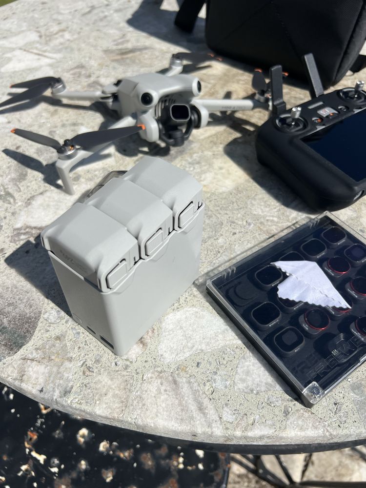 Drone Dji Mini 4 Pro fly more combo + Acessórios