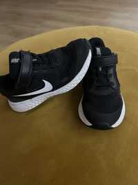 Nike buty z siatki 28