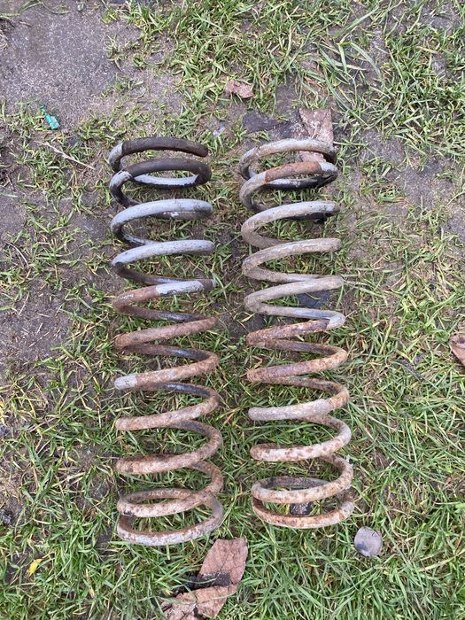 Продам задні пружини на ваз 2109,2108,21099