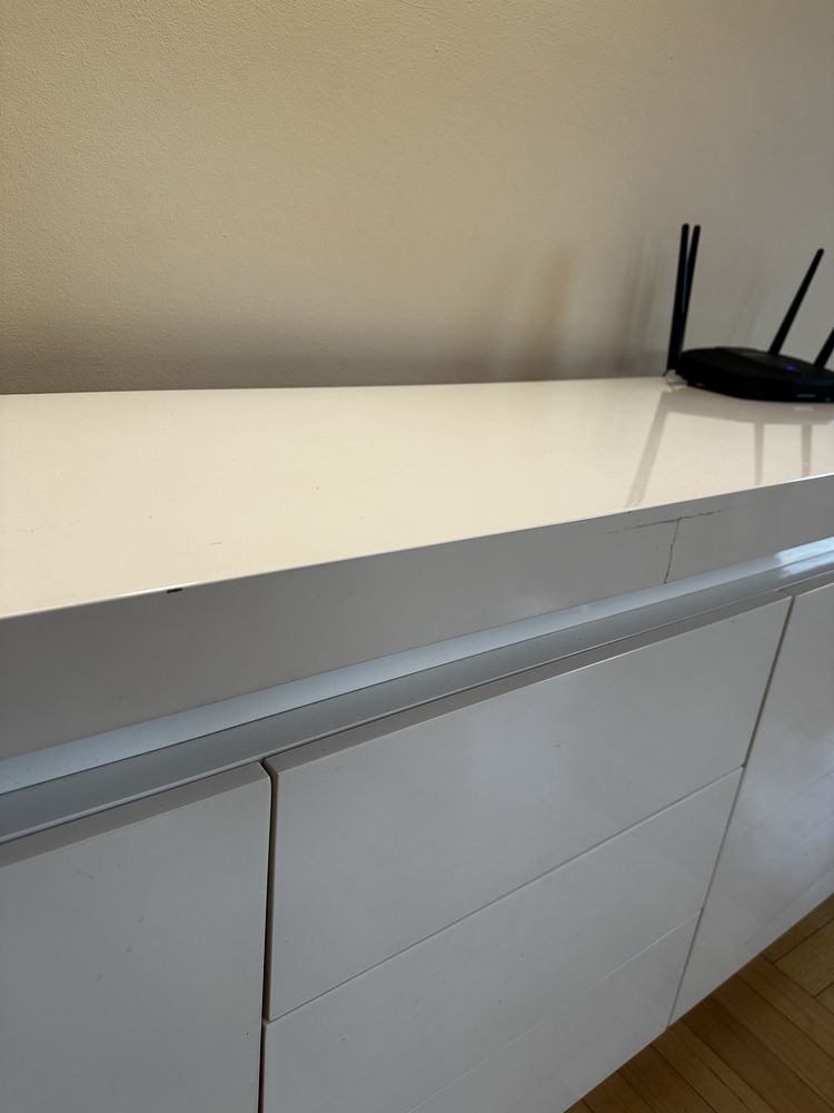Zestaw mebli  LED biale lakierowane komoda szafka rtv witryna salon