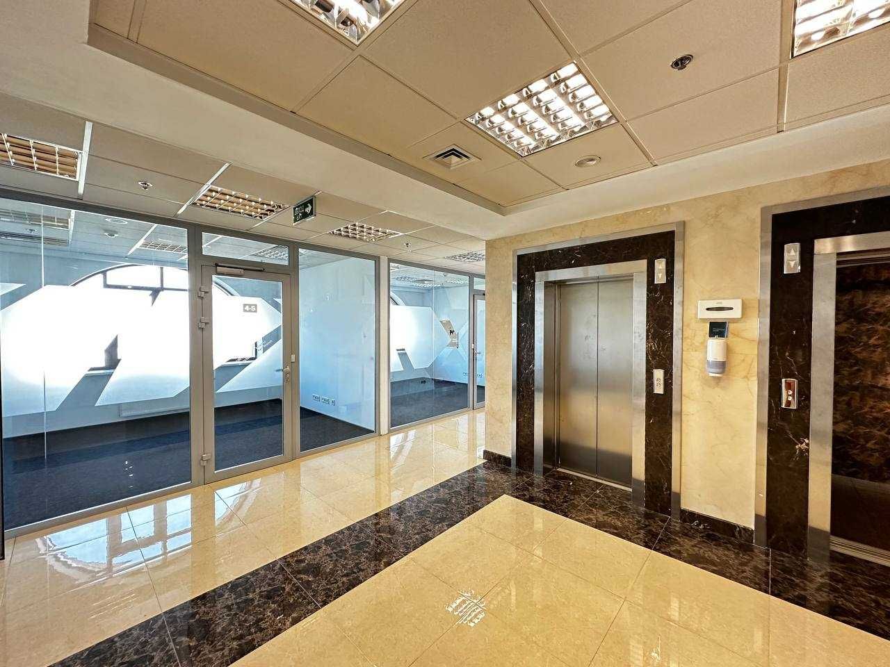 Аренда офиса 450м2 в бизнес центре с видом на Днепр.