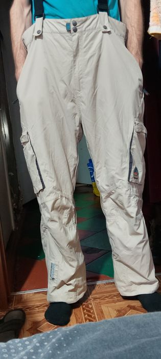 Горнолыжные штаны.