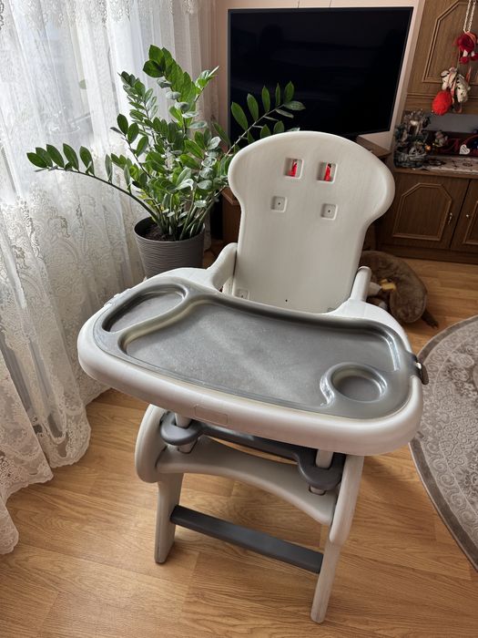 Крісло для годування