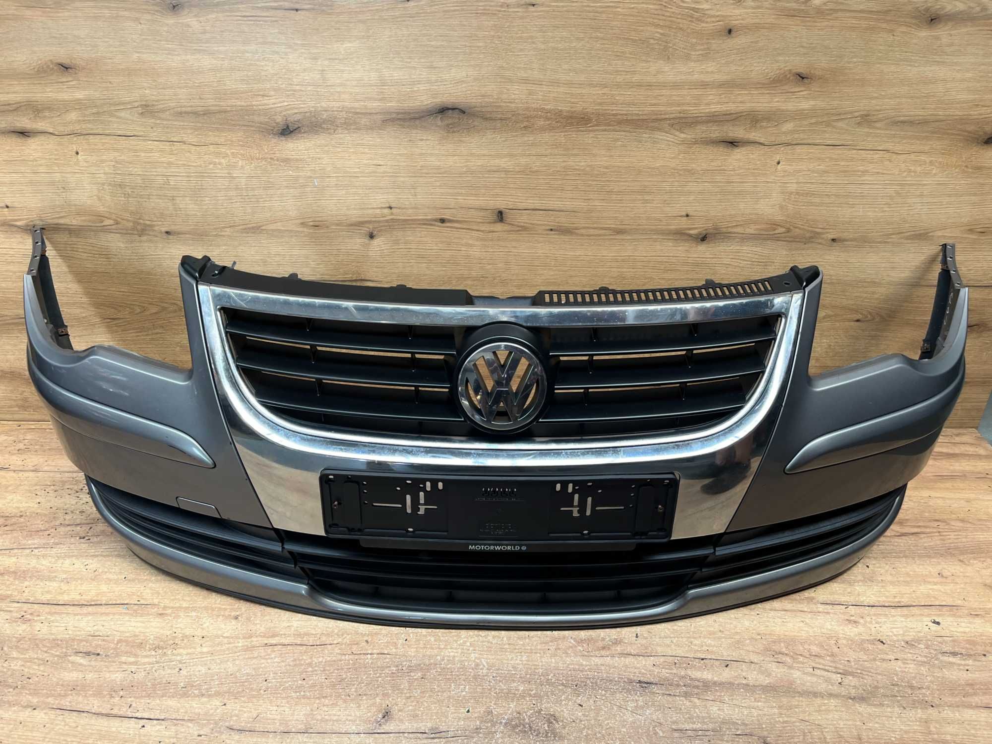 Zderzak przedni Volkswagen Touran Lift kolor ld7s