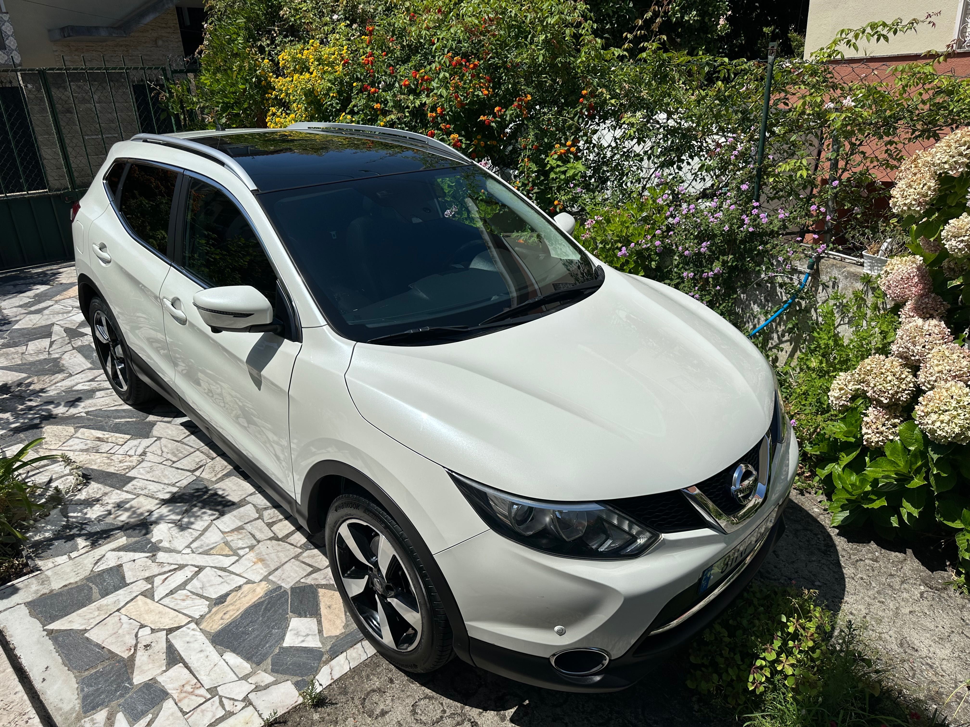 Nissan Qashqai 1.6 dCi 130cv N-Connecta J11 - Teto panorâmico
