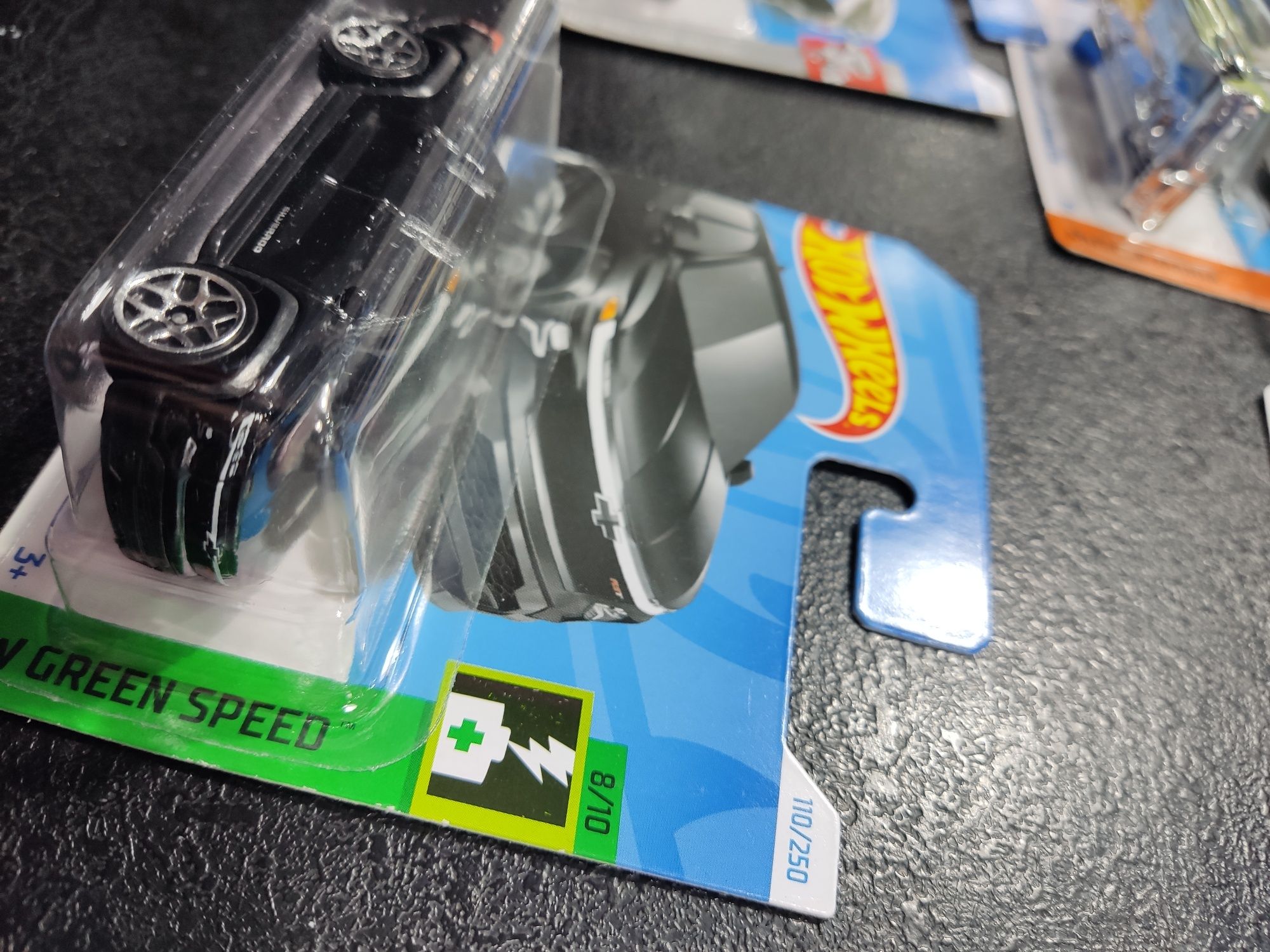 Hit Wherls Silverado EV RST