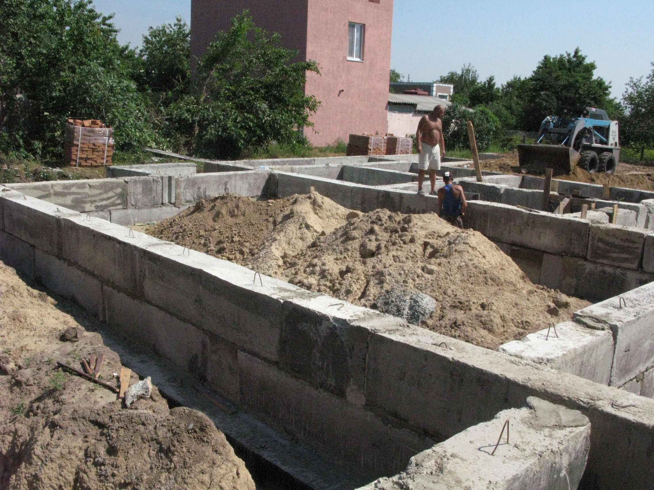 новый  кирпичный дом в первой линии у моря в селе Фонтанка под Одессой