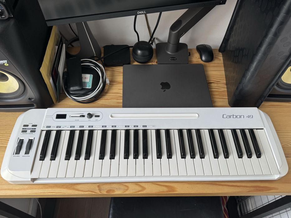 MIDI-клавіатура Samson Carbon 49